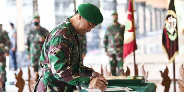 Kasad Pimpin Sertijab 7 Jabatan di Jajaran TNI AD Salah Satunya Pangkostrad