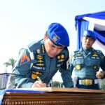 KSAL Muhammad Ali Dianugerahi Baret Korps dan Pengangkatan Jadi Warga Kehormatan Pomal
